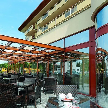 Tree Of Life Hotel Lázně Bělohrad